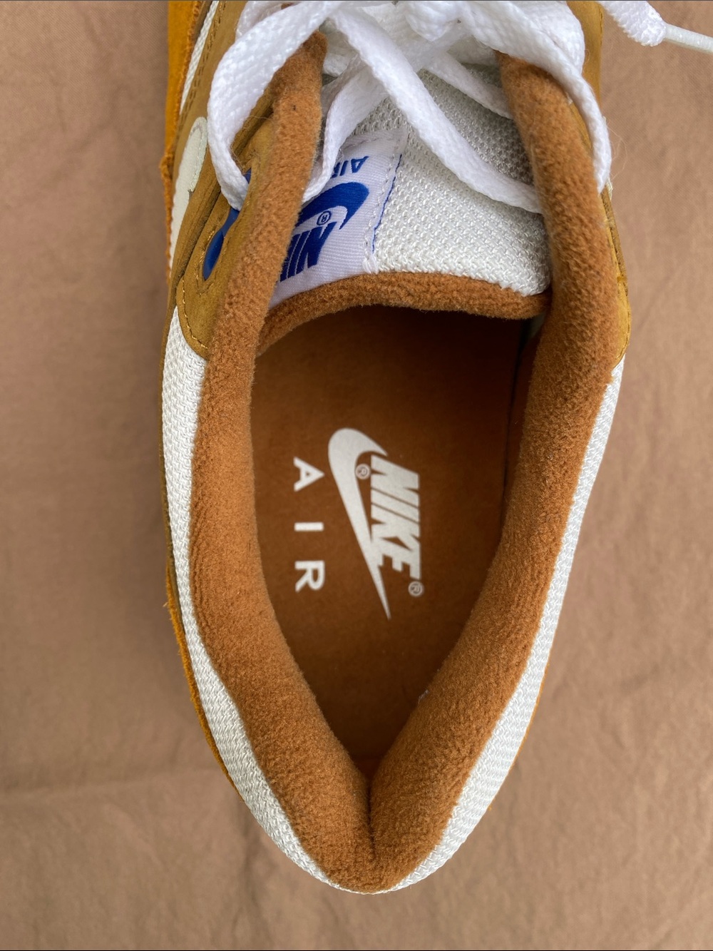 Nike Air Max 1 Premium Retro “Curry” White and Mustard Suede Mesh Trainer - Picture 15 of 16